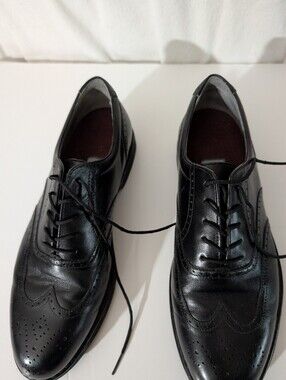 Mens' Rockport leather shoes, 7.5M